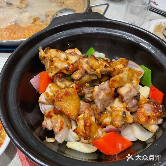 卜嘢卜卜蚬海鲜火锅店