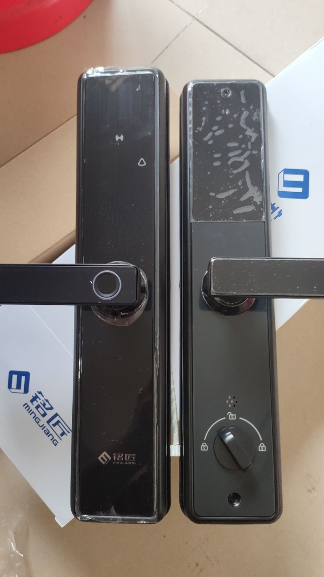 系飞开锁服务部