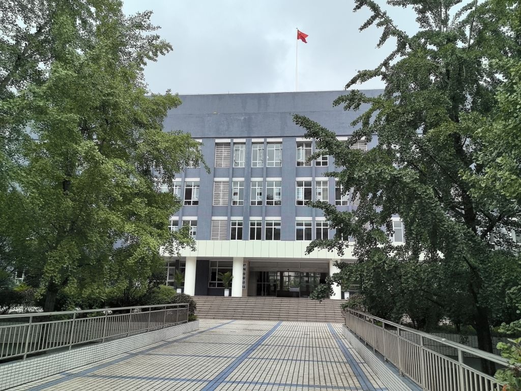 泸州市审计局
