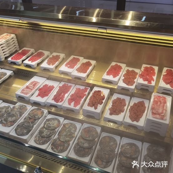 郭素芬鲜切牛肉自助老火锅