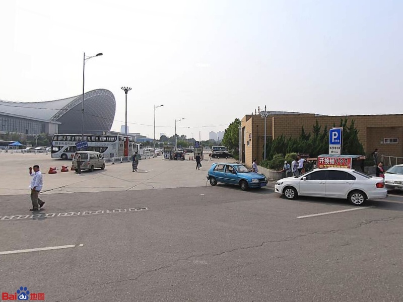 烟台站-北广场地上停车场