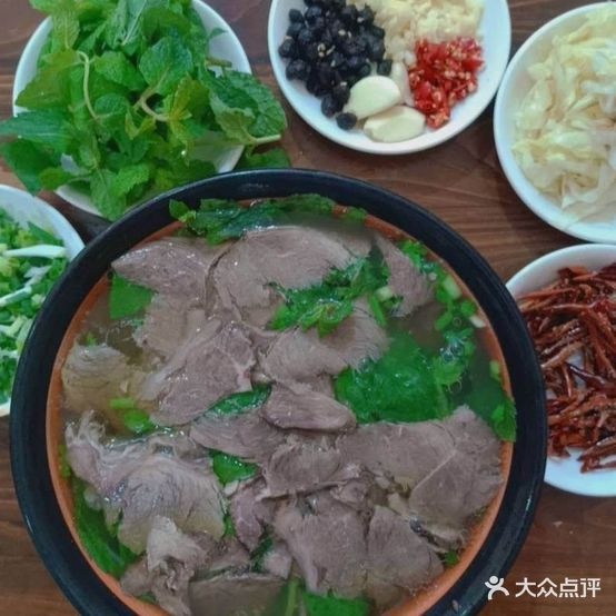 熊氏牛牛羊肉米线