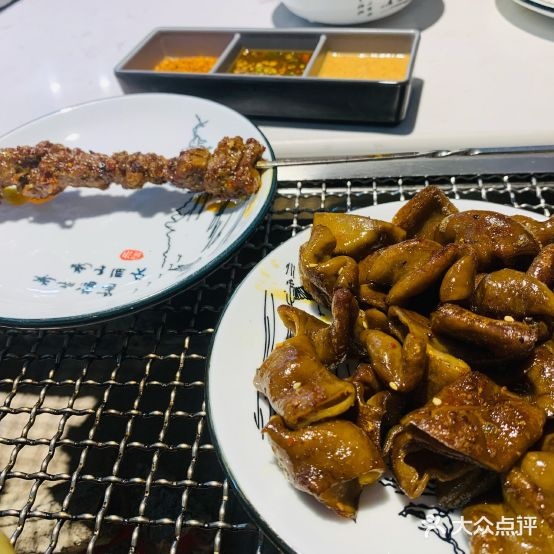 海东鞋子烧烤(怒江店)