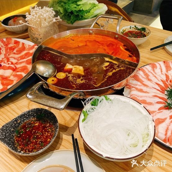 柒火锅·碳烤活鳗·烤肉(盛天地店)