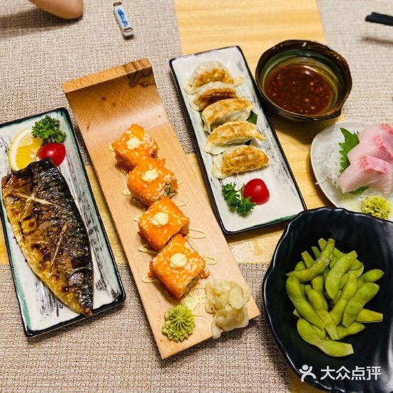 渔释炭火烤肉日料酒吧