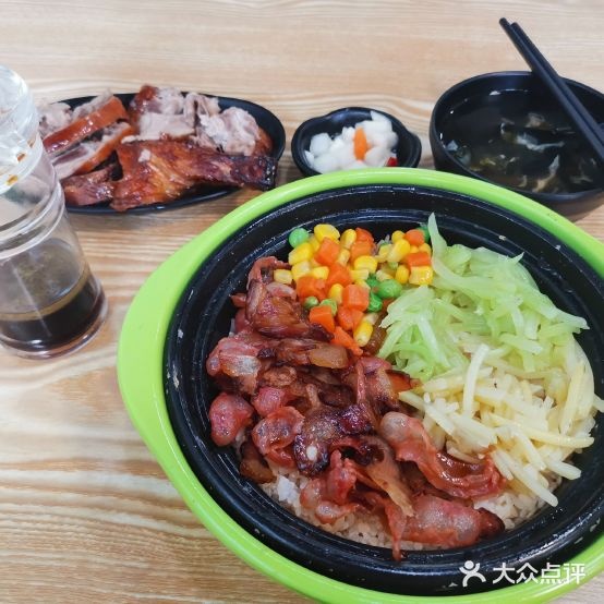广式何记煲子饭(武阳名筑店)