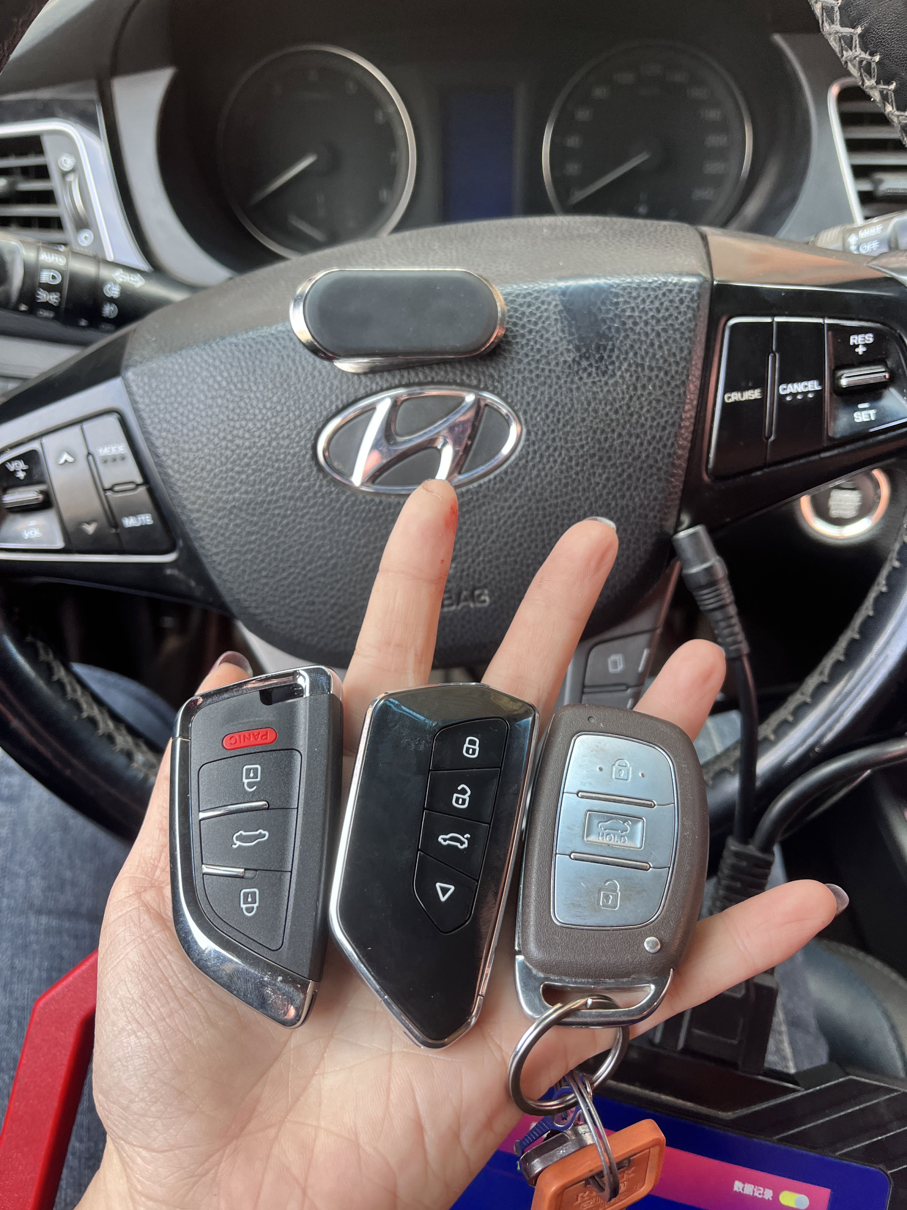 李氏开锁指纹锁配车钥匙