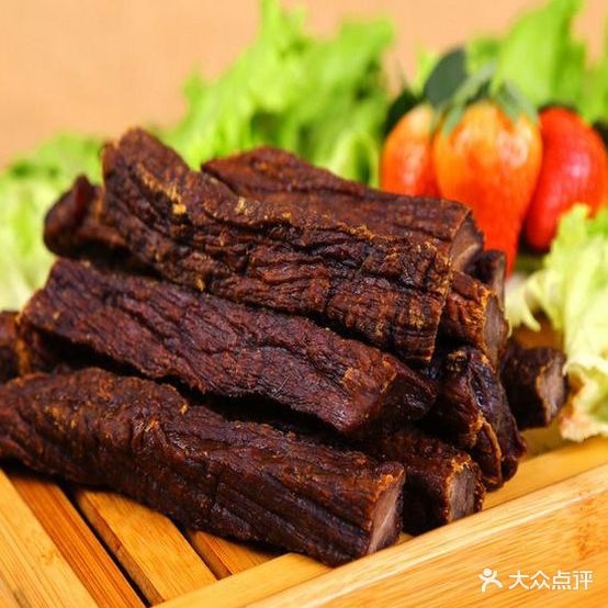 路灯下湿辣牛肉