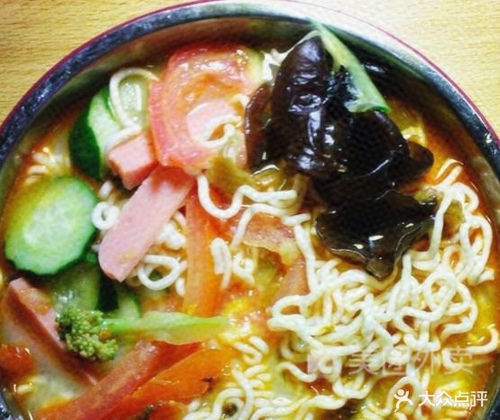 王记老关关肉夹馍(火车站分店)