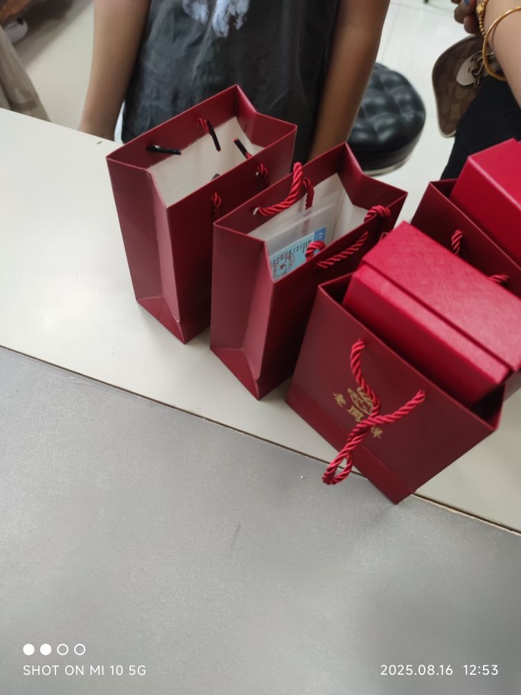 问金珠宝黄金加工新金定制(二妹黄金回收)