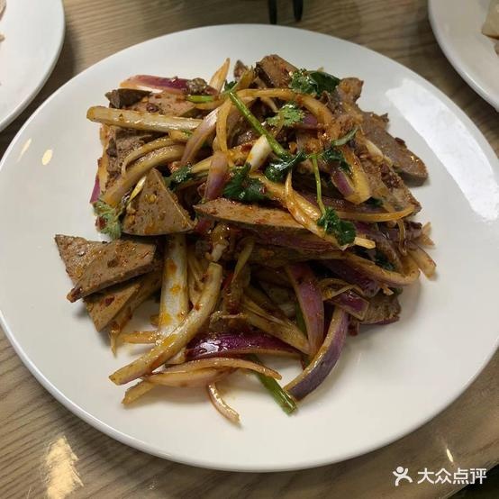 山水人家杀猪菜