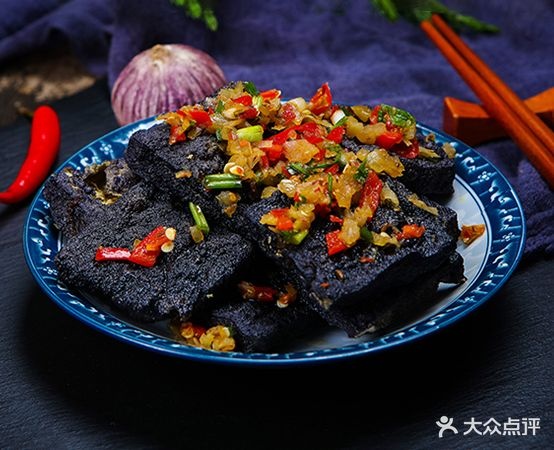 青仔河鲜酒楼