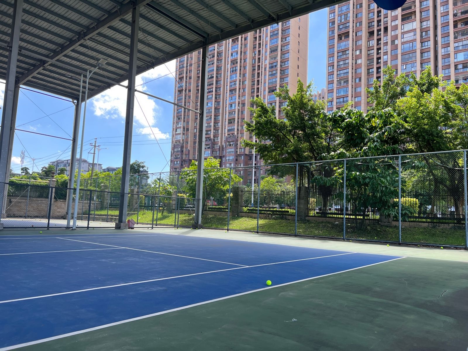 雄威网球俱乐部