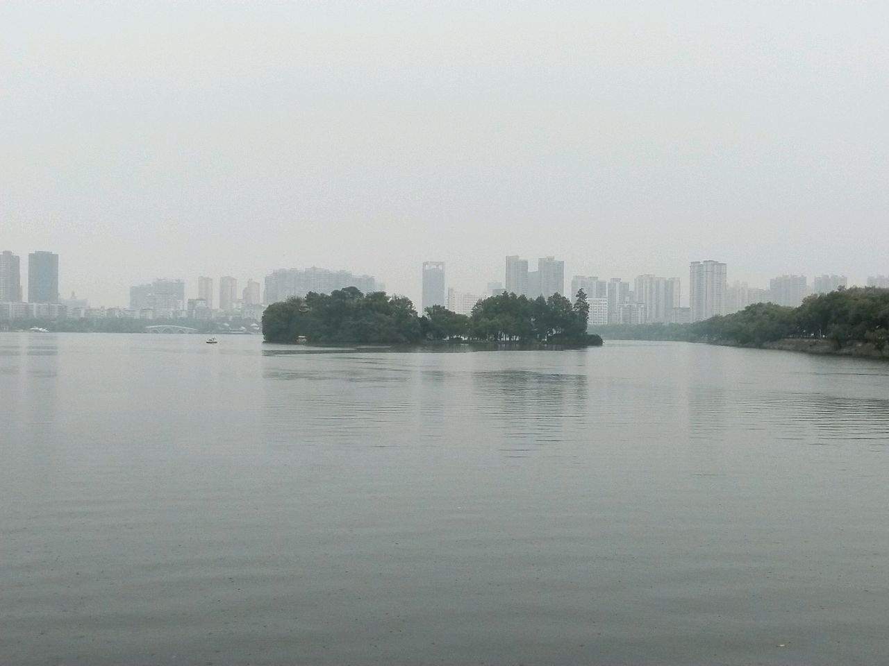 磁湖公园