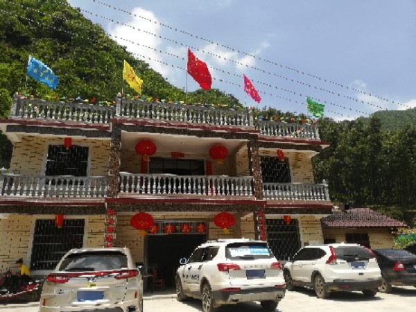 川岩洞避暑山庄