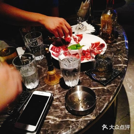 EACH威士忌酒吧(九街店)
