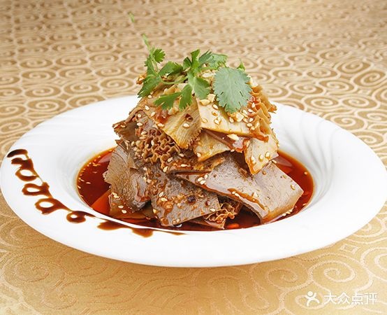 三位真火炭炉牛杂煲
