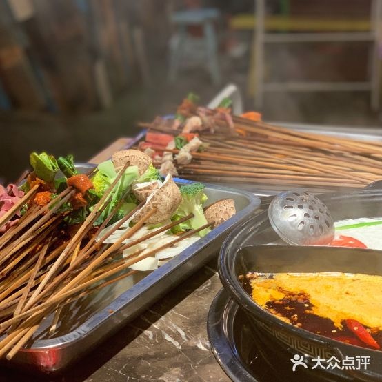 正宗钢管厂五区小郡肝串串香香(江西路店)