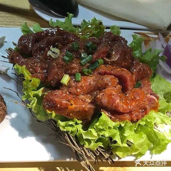 牛领鲜炭火烤肉(亚细亚街店)