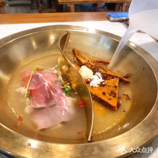 景火锅(叶榆路店)