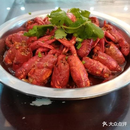 八宇红油焖大虾(长港路店)