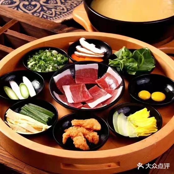 南蛮里云过桥米线