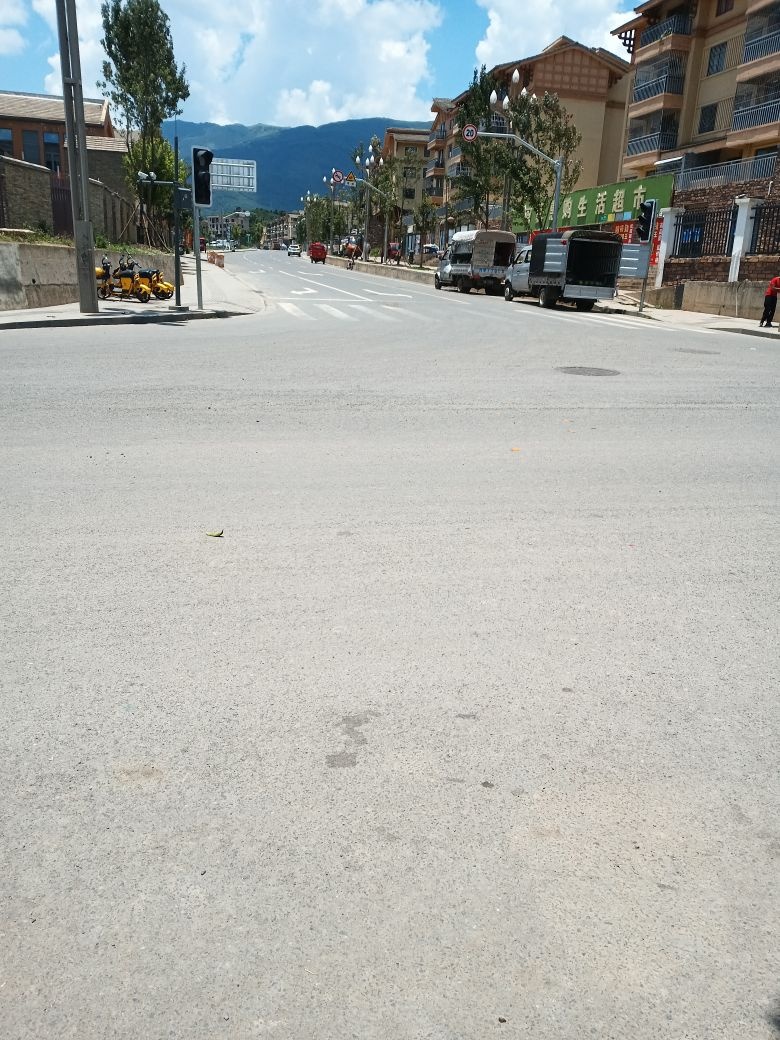 顺丰速运昭觉合作点(中学路店)
