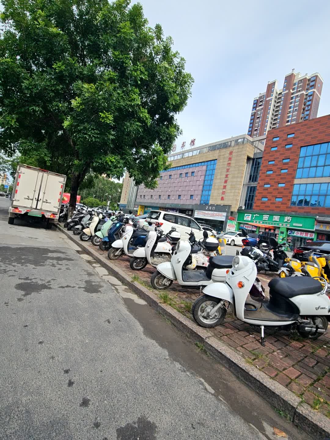 钦州市艺术展览中心