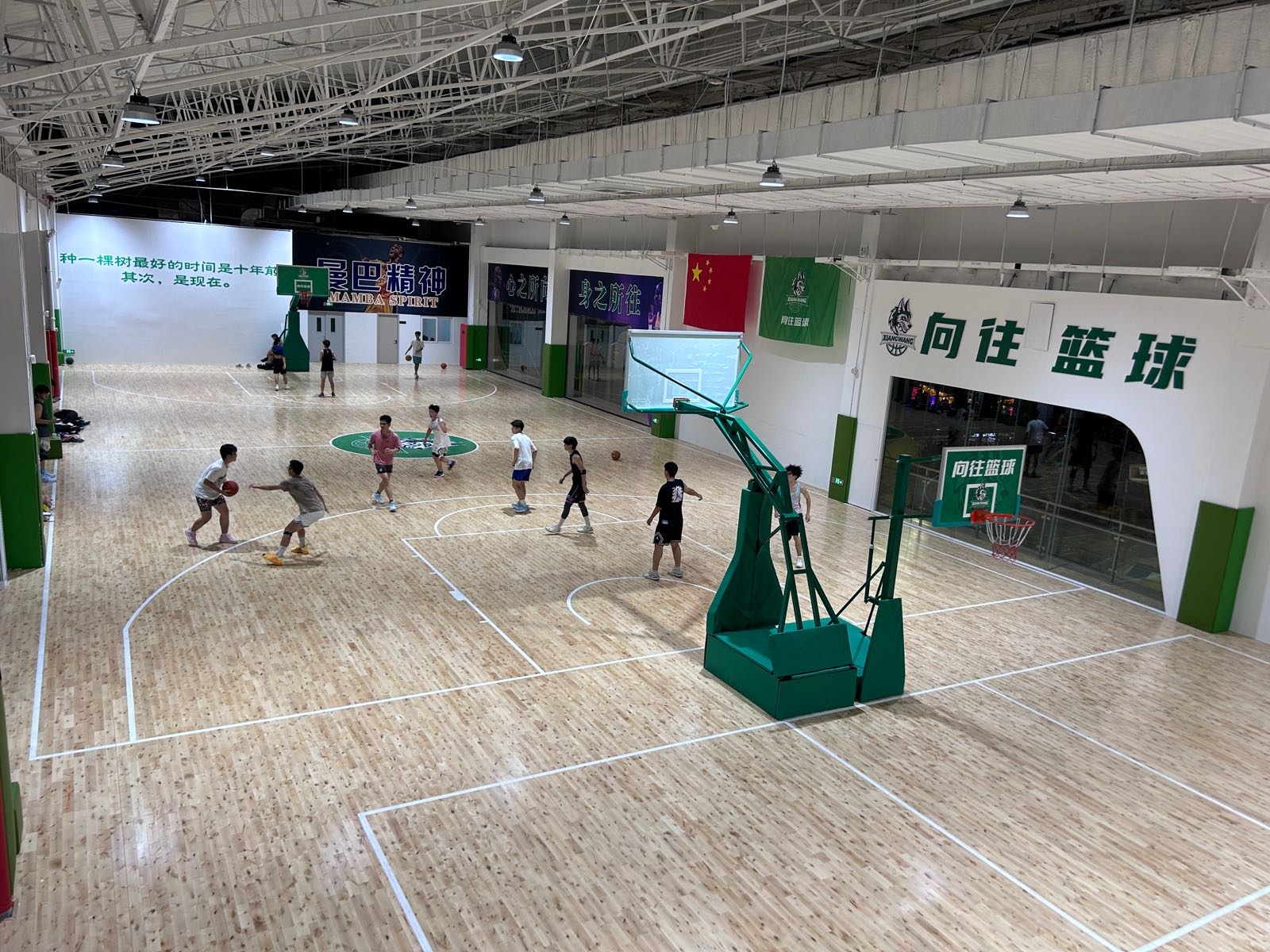 向往篮球馆