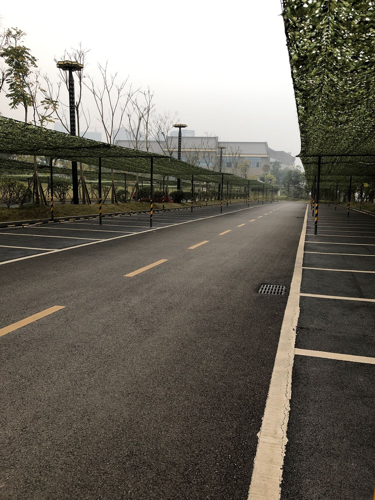 泸州市生态环境局停车场-出入口