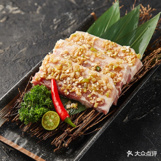 黑油小镇市集烤肉(大理金港店)