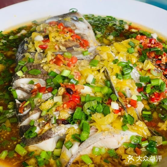 鱼头之乡饭店(欧亚大观园商场纬二路店)