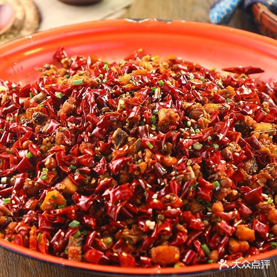 先启半步颠小酒吧(昆明广场店)