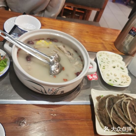 雅山肚子鶏养生汤锅(库尔勒汇嘉时代广场朝阳店)