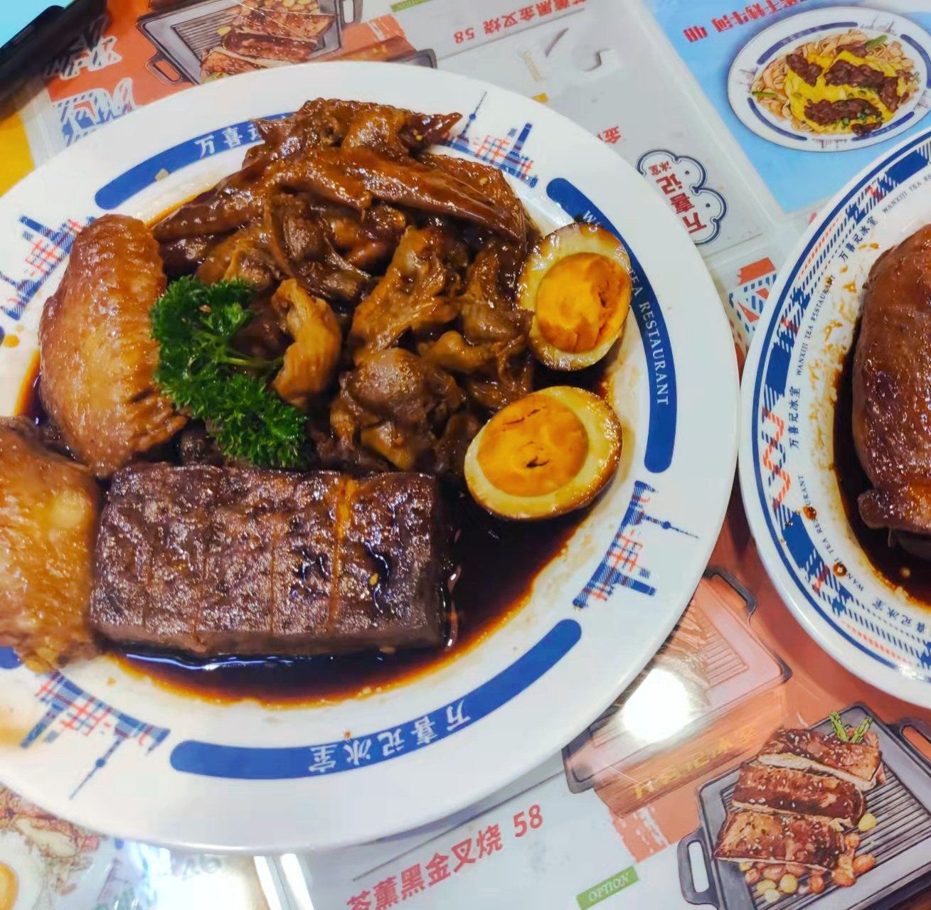 八方香港大排档·蒸汽海鲜·烧烤·炭炉火锅(富民路店)