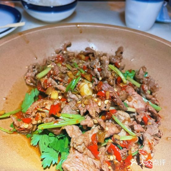 大碗香菜馆(奥克斯广场店)