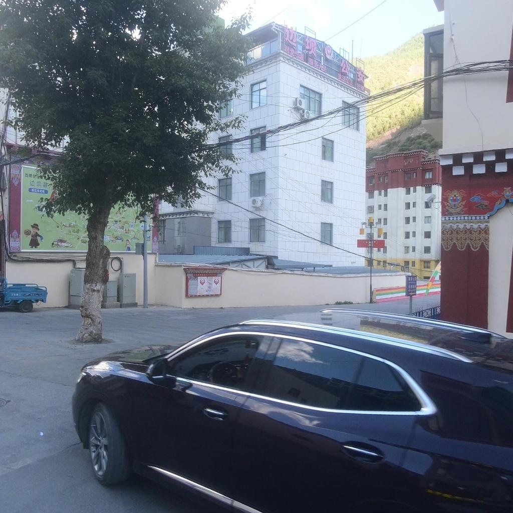 昌都市边坝县公安局