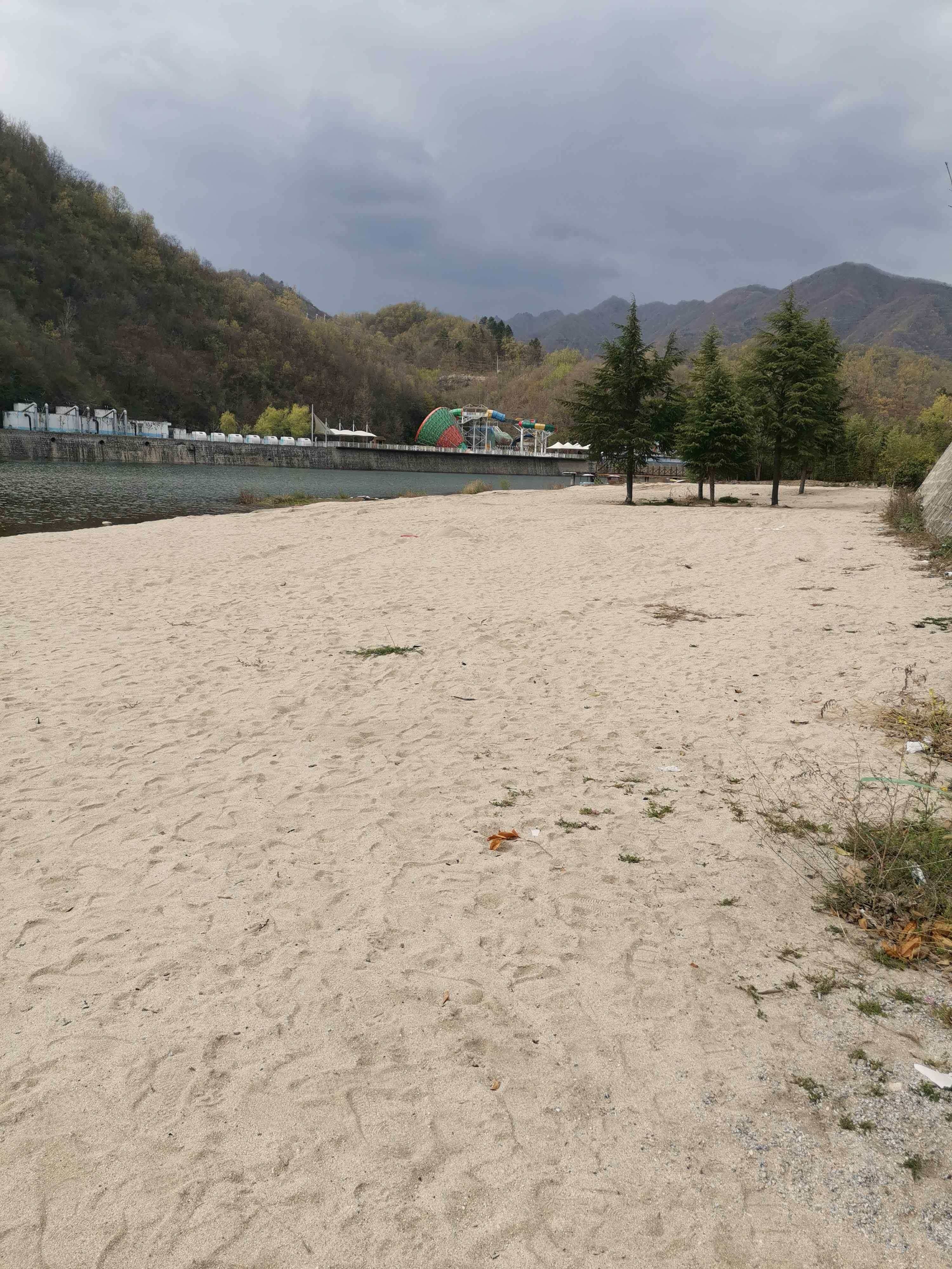 黄金沙滩