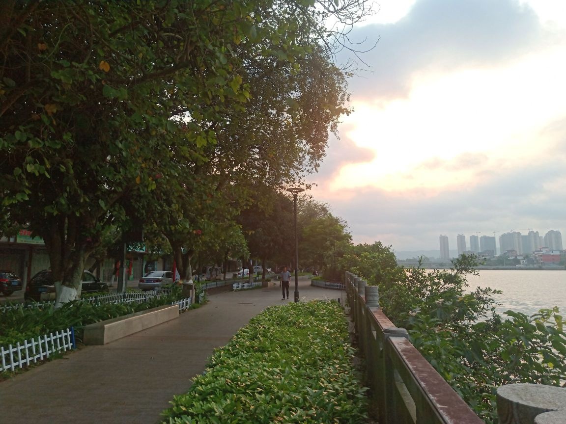 绣江北岸带状公园
