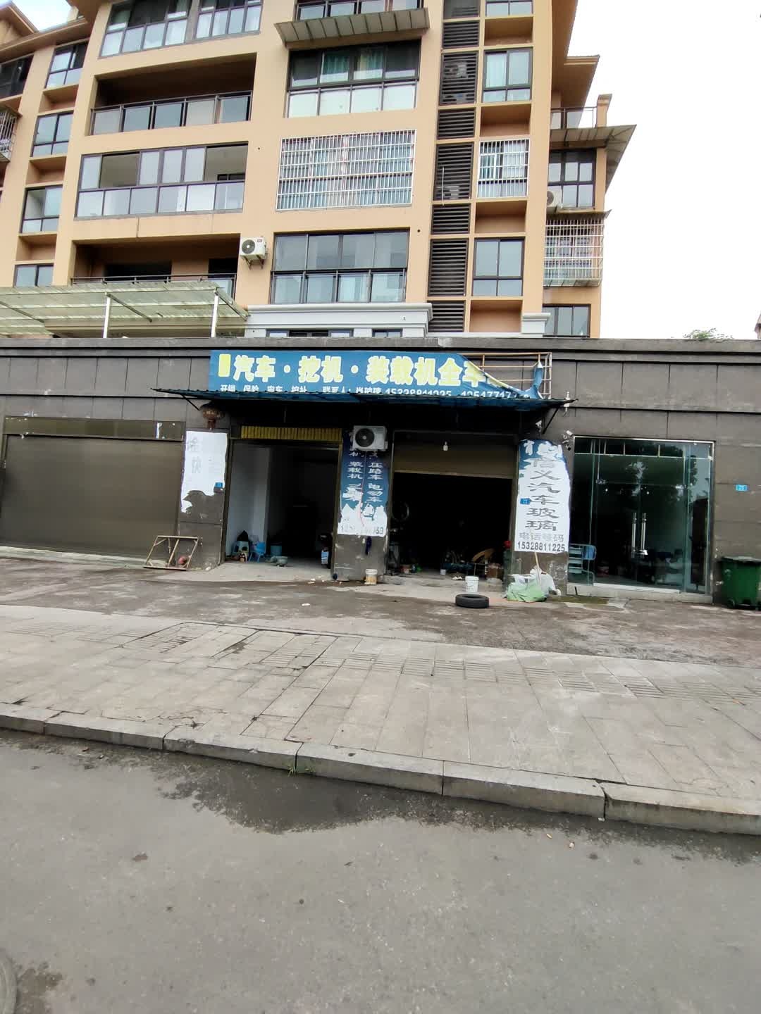 肖玻璃汽车·挖机·装载机全车玻璃