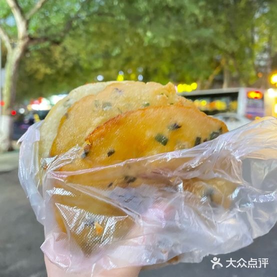 公交的葱油粑粑