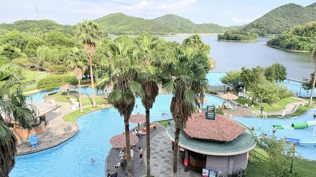 New Century Ningbojiulonghu Resort