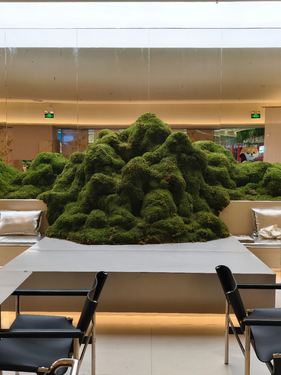 青苔LOUNGE(顺联公园里季华东店)