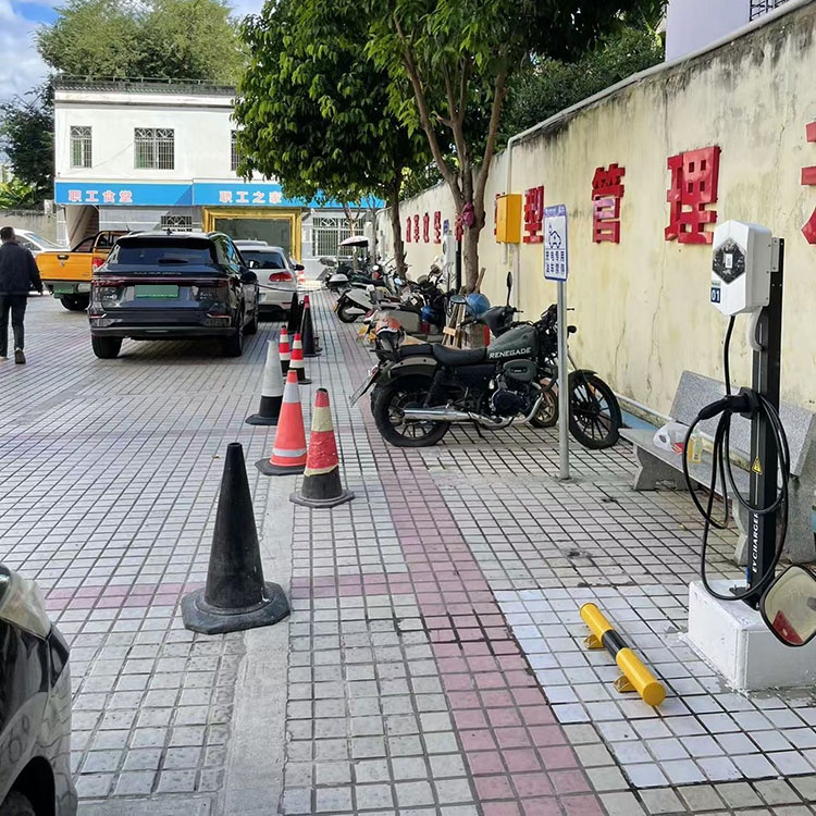 南网电动充电站(乐东公路局办公楼海南电动充电站)