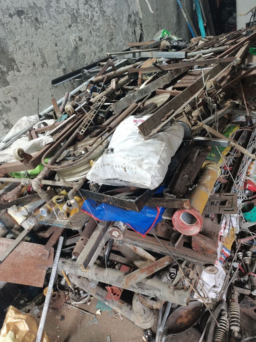 废铁回收