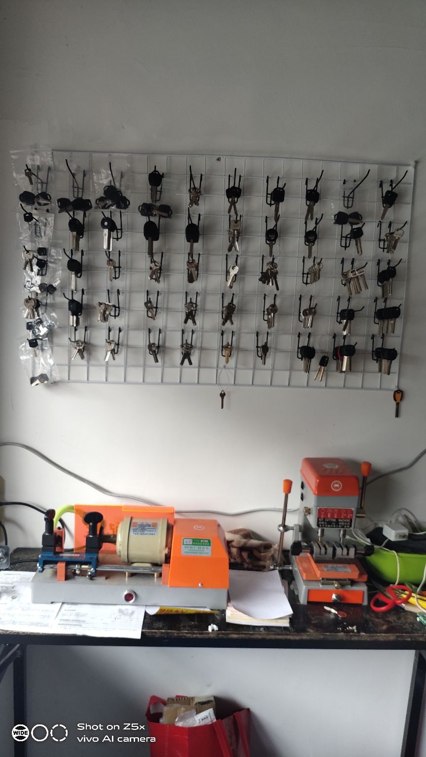 开锁换锁配钥匙