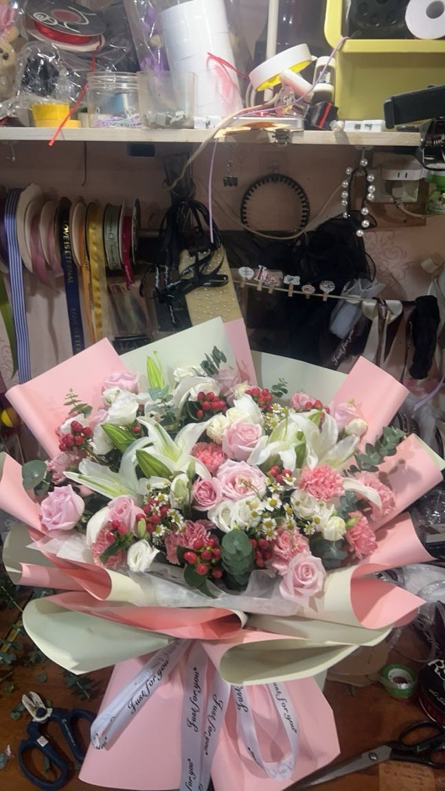 芳芳鲜花店(杨家山店)