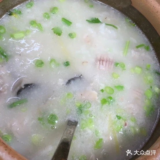 天天富食堂鲫鱼粥