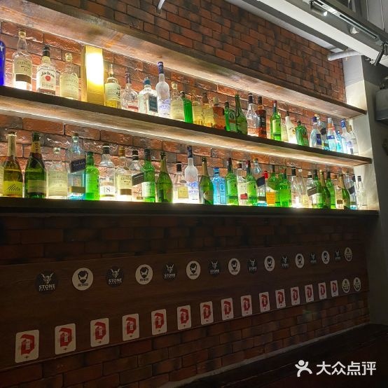 THE HOLE IN THE WALL(东安公寓店)