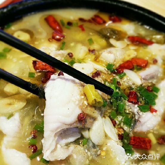 巧巧婆湘厨木桶饭(万达广场桂林高新店)